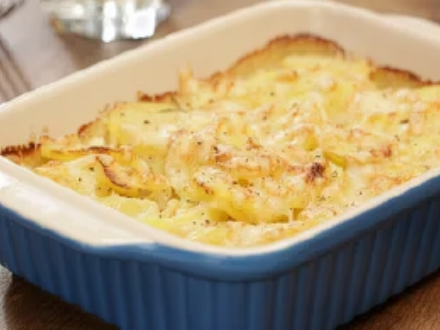 Kartoffelgratin in Auflaufform